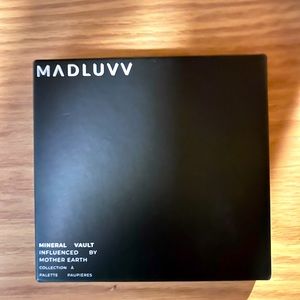 Nordstrom’s Mad luv brand eyeshadow palette brand new